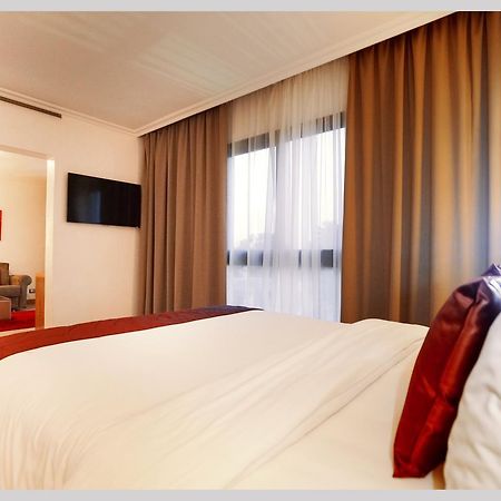 Star Land Hotel Bonapriso Douala Ngoại thất bức ảnh