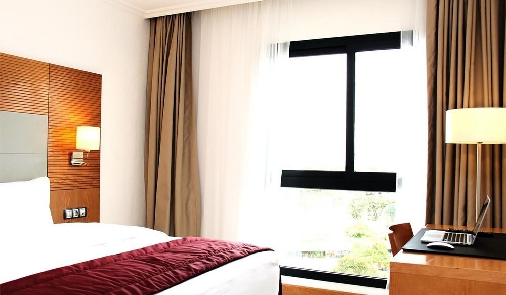 Star Land Hotel Bonapriso Douala Ngoại thất bức ảnh