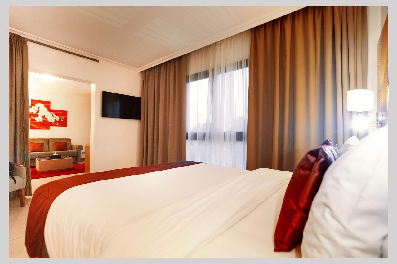 Star Land Hotel Bonapriso Douala Ngoại thất bức ảnh