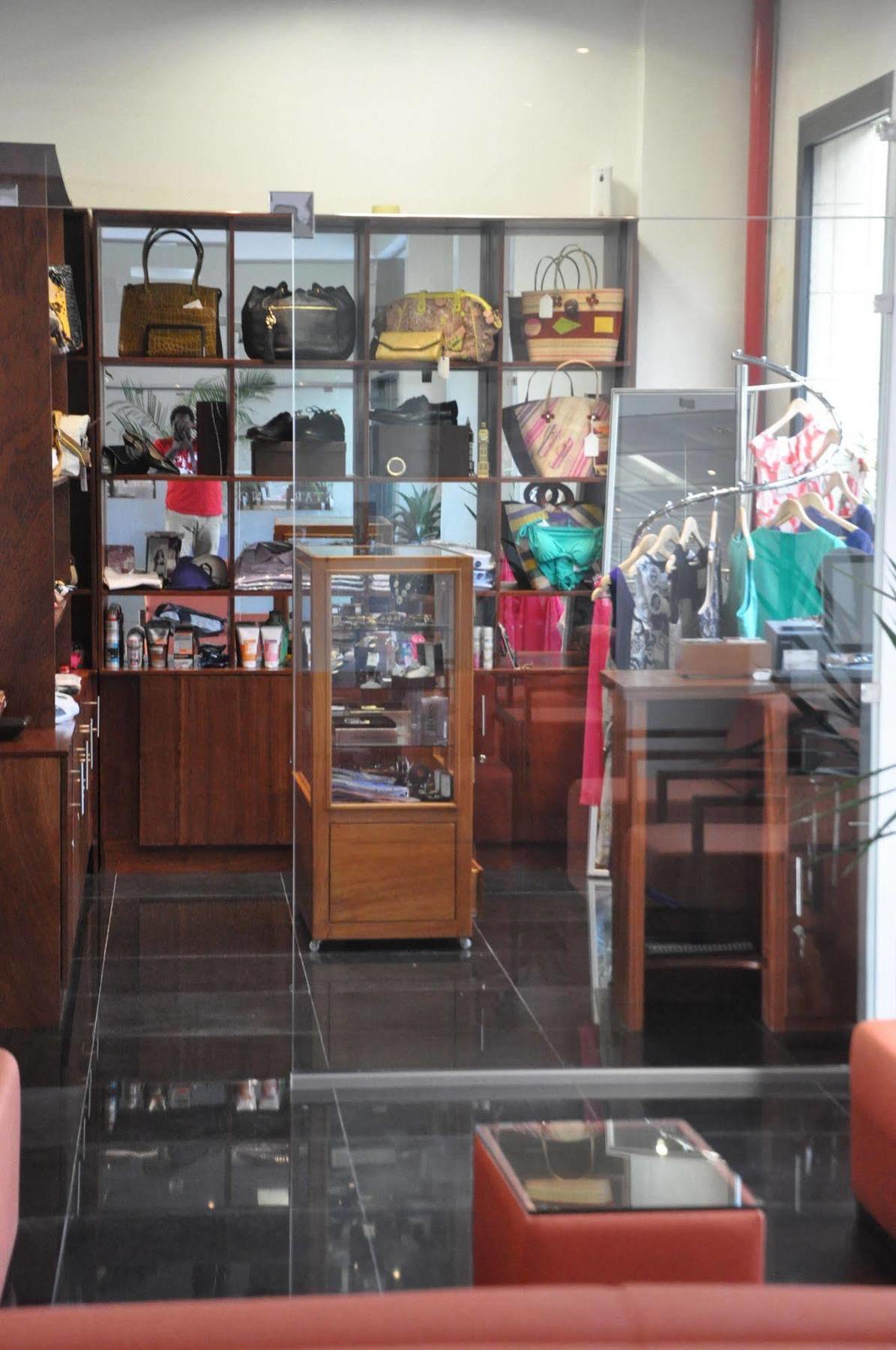 Star Land Hotel Bonapriso Douala Ngoại thất bức ảnh